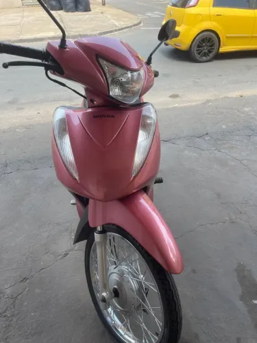 Vende-se biz 125 es 2014 com manual chave reserva nota fiscal muito nova único dono