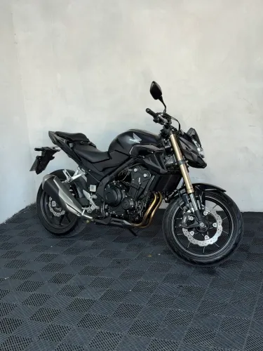 Aceita troca por moto ou carro 