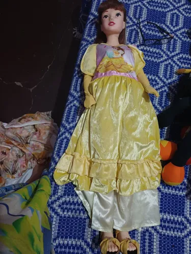 Boneca bela e a fera