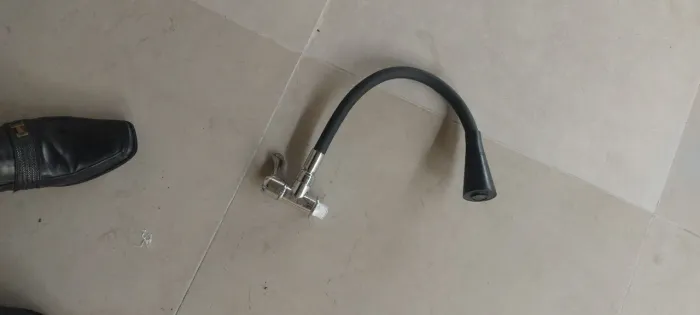Vendo uma torneira de pia nova