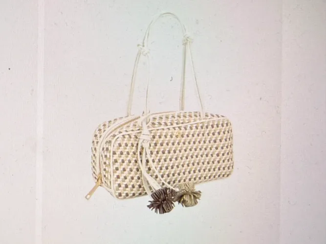 Bolsa Luiza Barcelos em trama