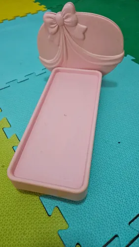 Barbie - cama laços e rosas