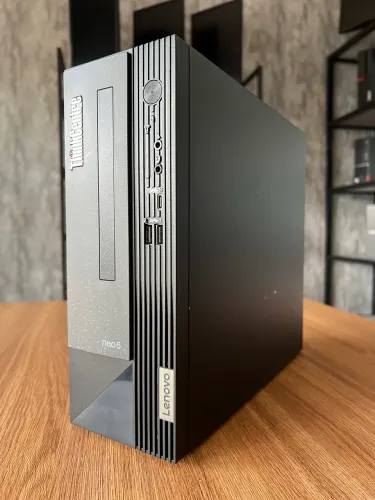 LENOVO THINKCENTRE NEO 50 - I5 12ª GERAÇÃO - NVMe 512GB - WIFI E BLUETOOTH