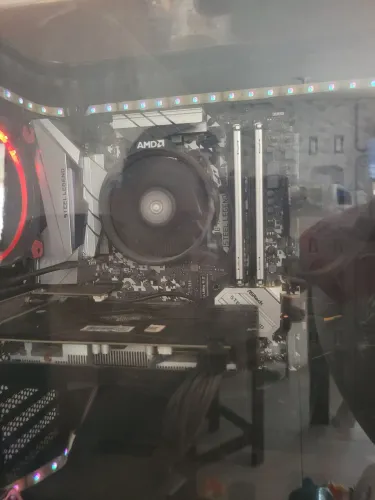 Computador para edição de vídeo e Jogos | Ryzen 5 + RX 6600M + 32 GB RAM<br>