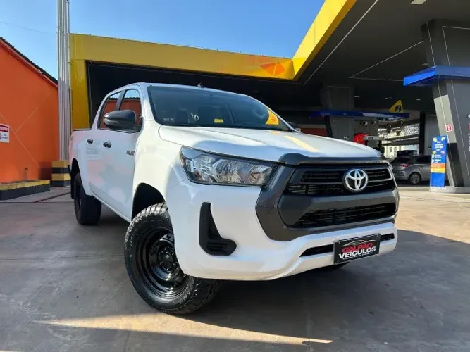 Toyota Hilux CD 4X4 2.8 Diesel Mec. 2022