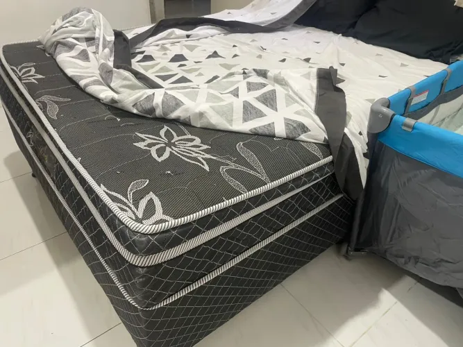 Vendo cama de casal