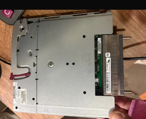 MÓDULO HP BLADESystem ONBOARD ADMINISTRATOR COM OPÇÃO KVM - R$ 60