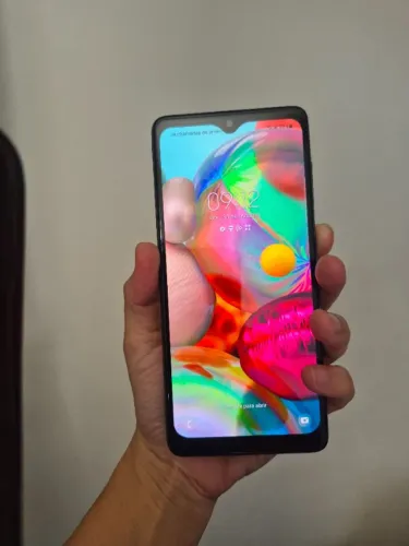 Samsung A71