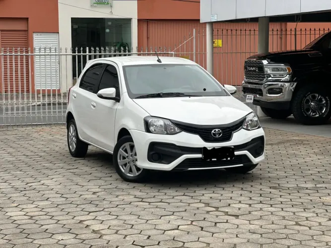 Toyota Etios X Plus 1.5 Flex 16V 5P Mec. 2020