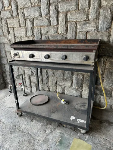 Chapa Venâncio 4 queimadores + Carrinho