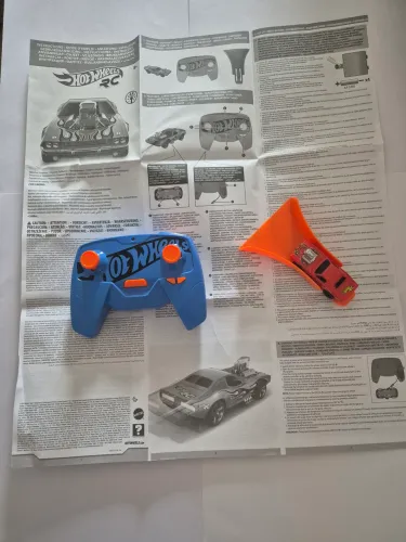 HOT WHEELS RODGER DODGER RC CARRO CONTROLE REMOTO - ESCALA 1:64 R/C