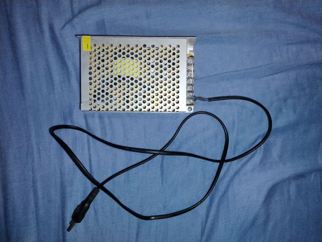 Fonte 12V (Volts) 15A (Amperes)