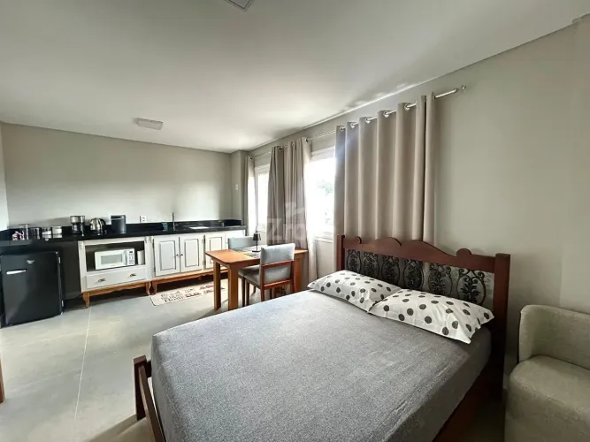 Apartamento com 1 dormitório para alugar, 35 m² por R$ 2.250/mês - Velha - Blumenau/SC