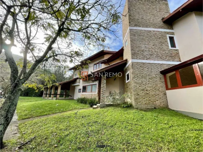 Rio Tavares | Casa 4 quartos, sendo 1 suite