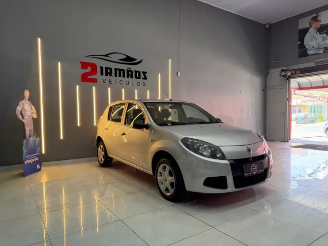Renault Sandero Authentique Hi-flex 1.0 16V 5P 2014