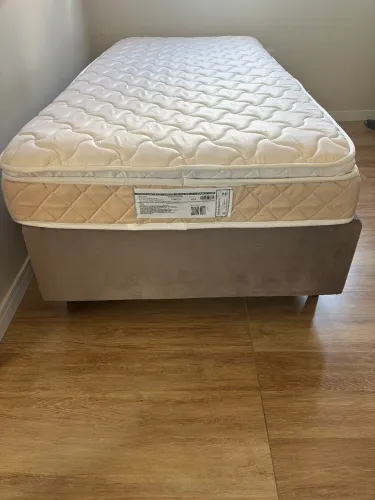 Cama e box (Solteiro)