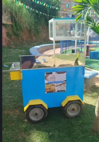 Carrinho de mingau e lanche