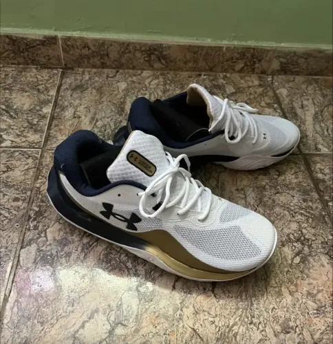 Tênis de Basquete Under Armour Buzzer 2
