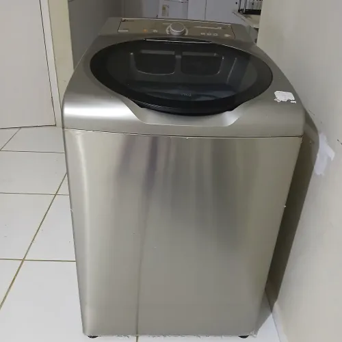 Maquina de lava. Inox simi nova.  Pouco usada.  11 kg 