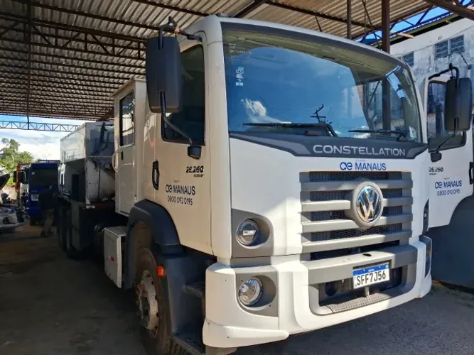 VW 26.260 6x2 Completo com Silo Tapa-Buraco Romanelli 5m³