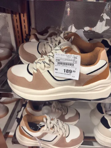 Tênis acce loja C&A em suede 
