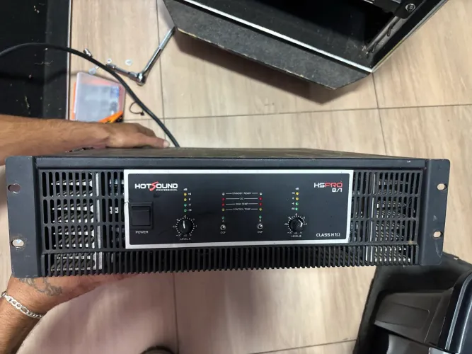 Hotsound 8/1 extra ,a mais nova do estado  toca 12 falantes de 800 sub 18