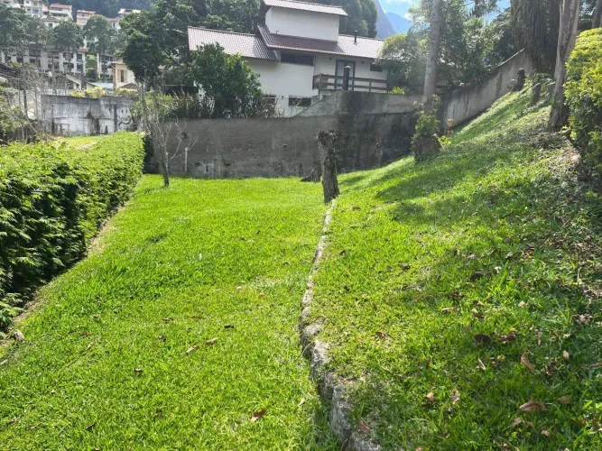 Terreno à venda, Retiro, Petrópolis, RJ