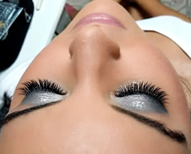 Maquiagem e Penteado 