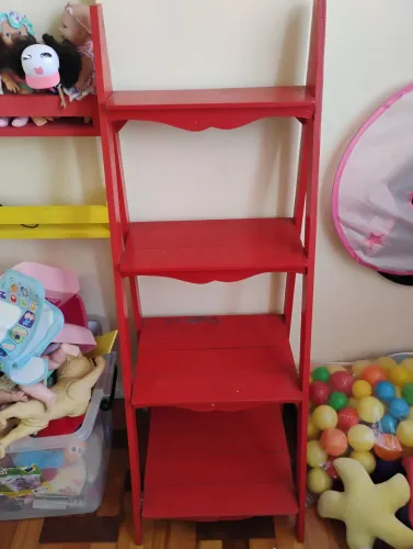 Estante infantil Escadinha