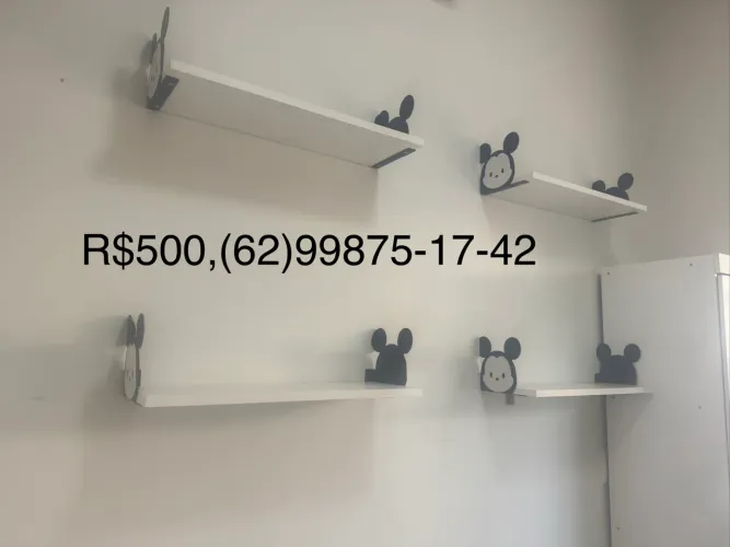 Estante infantil de parede