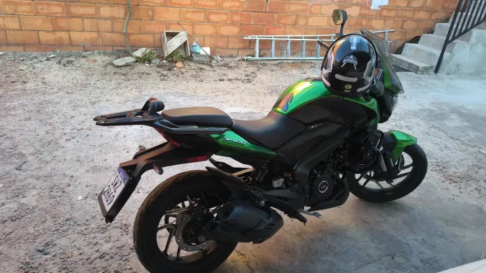 dominar 400