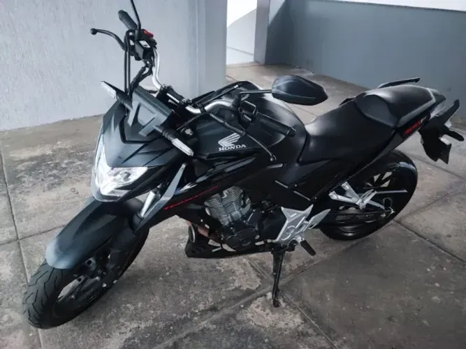 Cb 300F 2024