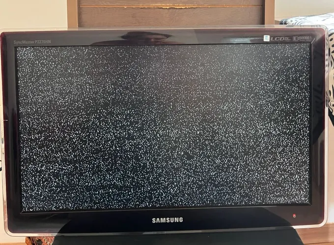 Monitor TV Samsung SyncMaster P2270HN 22?