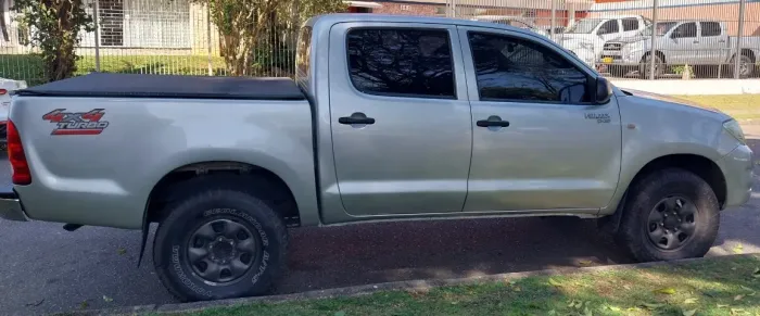 Toyota Hilux CD D4-d 4X4 2.5 16V 102cv TB Dies. 2010