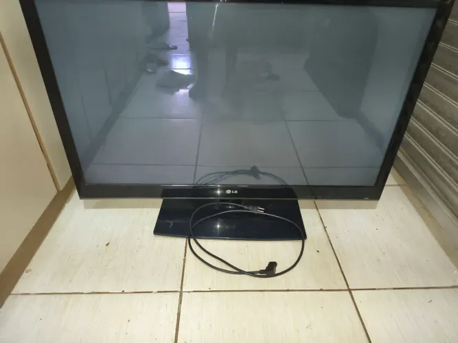 *"TV LG PLASMA 42"  42PJ250 LIGA O LED VERMELHO, FAZ O CLICK DE LIGAR MAS N EXIBE IMAGEM 