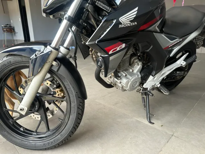 CB 250 2018