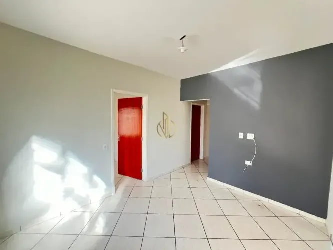 Casa para alugar no Jardim Itamaraty, Mogi Guaçu: 3 quartos e quintal