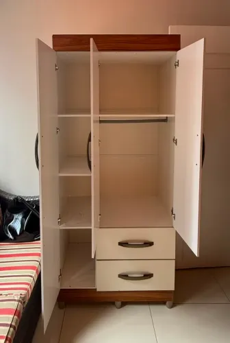 Guarda-roupa de madeira mdf