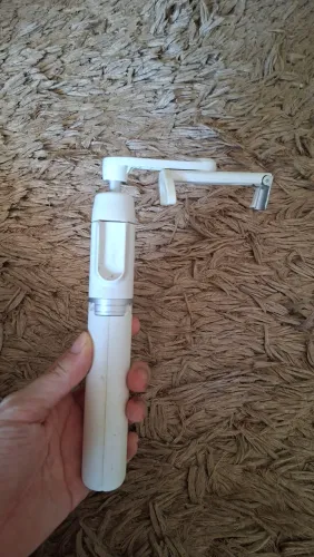 Pau de selfie branco com tripé