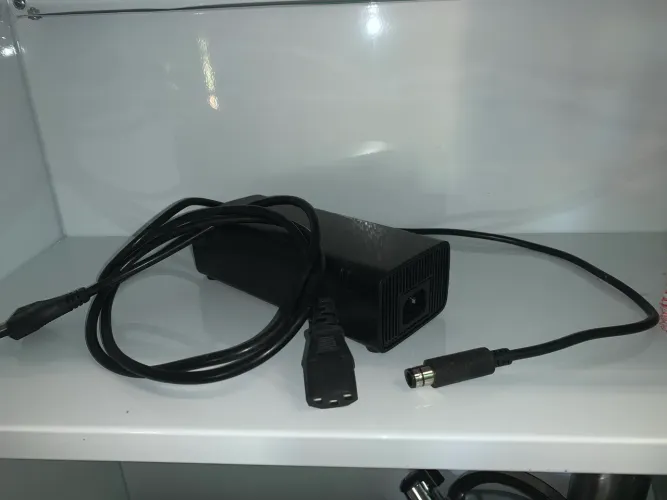 Fonte ou carregador p/Xbox 360