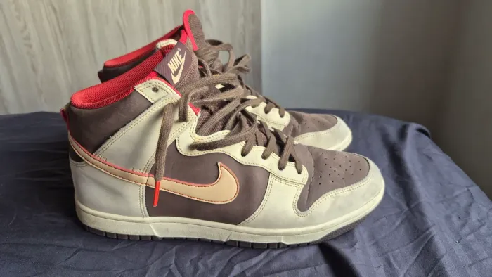 Nike Dunk High SE Baroque Brown