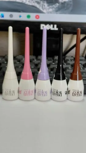 Delineador líquido para olhos Avon colortrend nova por R$ 16,00 cada