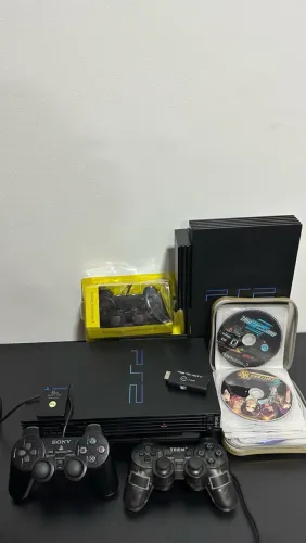 COMBO PLAYSTATION 2 FAT - 2 CONSOLES + ACESSÓRIOS