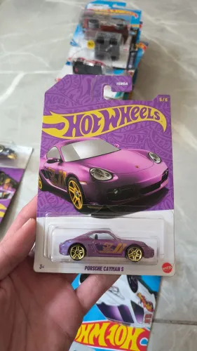Miniatura Hot Wheels Porsche Cayman S 57 Anos