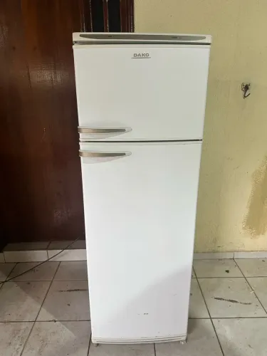 Vendo uma geladeira Dako gelo seco conservada (Entrego)