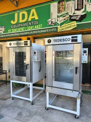 Forno elétrico Turbo 10 telas - marca tedesco - 380 V trifásico Ftt 300E