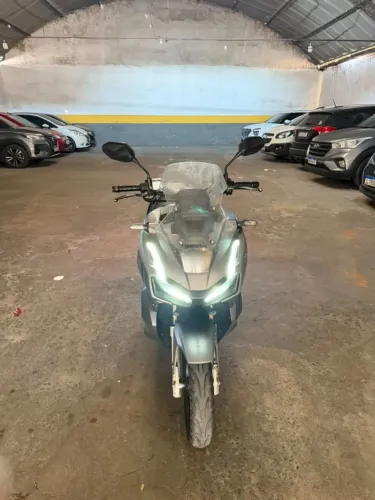 ADV 150 - 2023 CINZA 30 MIL KM RODADOS MOTO MUITO NOVA !!!