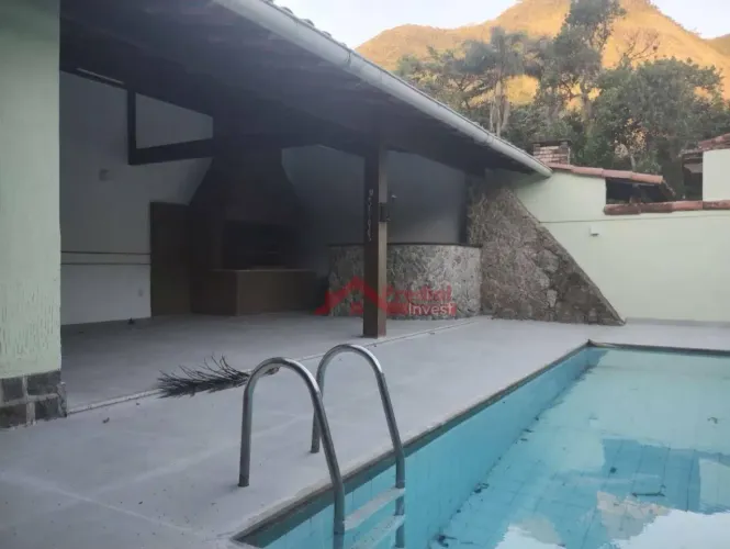 Casa com 5 dormitórios à venda, 250 m² por R$ 3.500.000,00 - Itacoatiara - Niterói/RJ