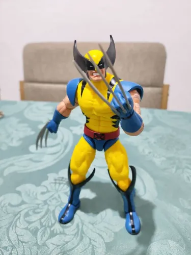 Action figure Wolverine Game Verse original