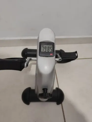 Exercitador de mão usada poucas vezes 